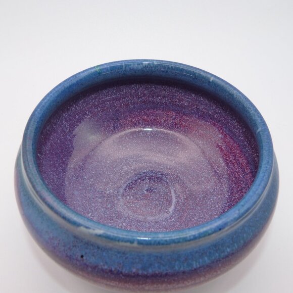 Signed Studio Pottery Bowl Two Tone Blue And Purple Glaze - Picture 6 of 8